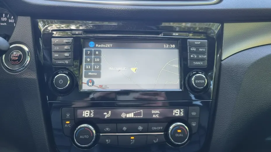 NISSAN Qashqai -