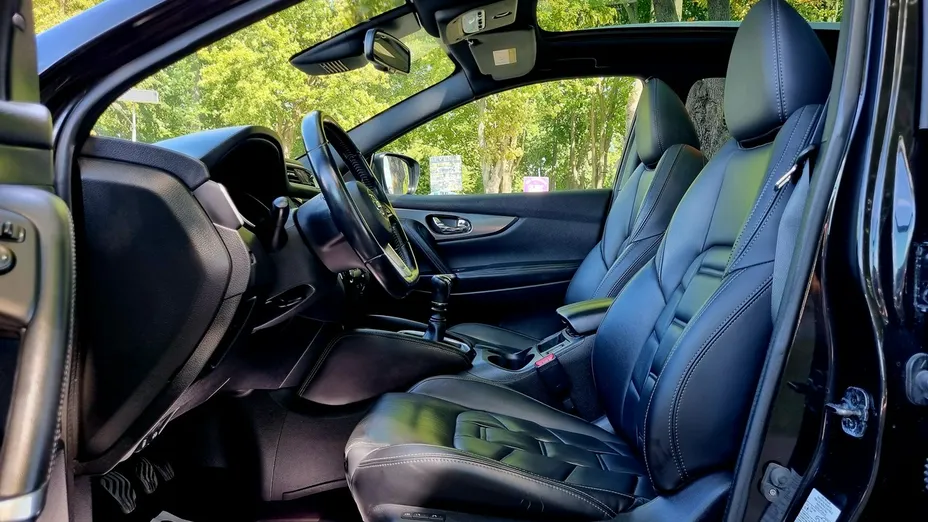 NISSAN Qashqai -