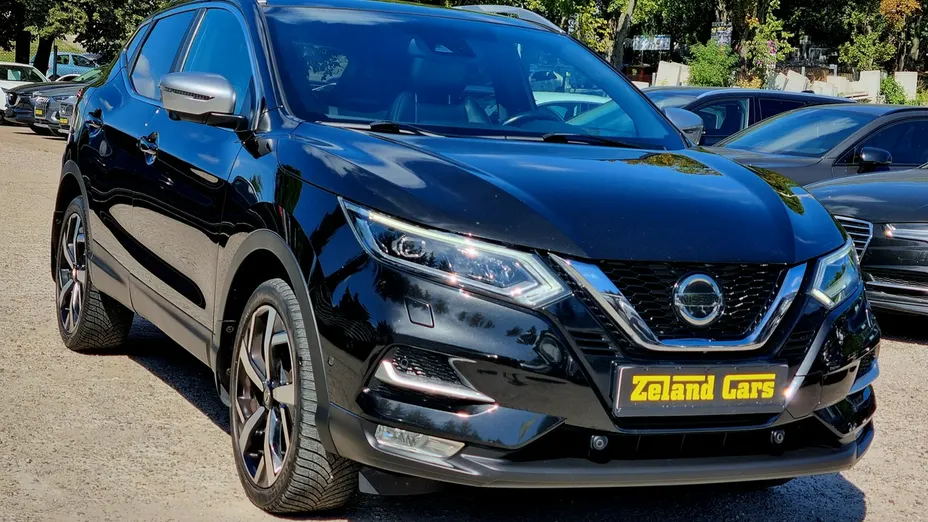 NISSAN Qashqai -