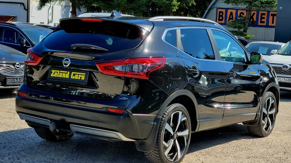 NISSAN Qashqai -