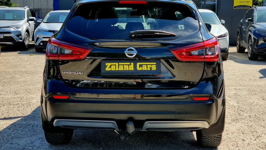 NISSAN Qashqai -