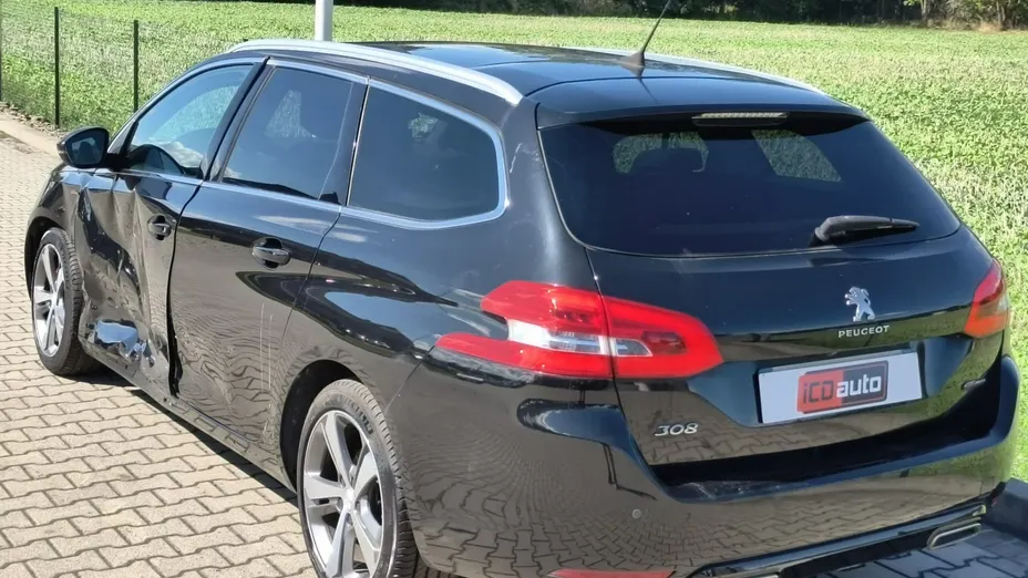 PEUGEOT 308 -