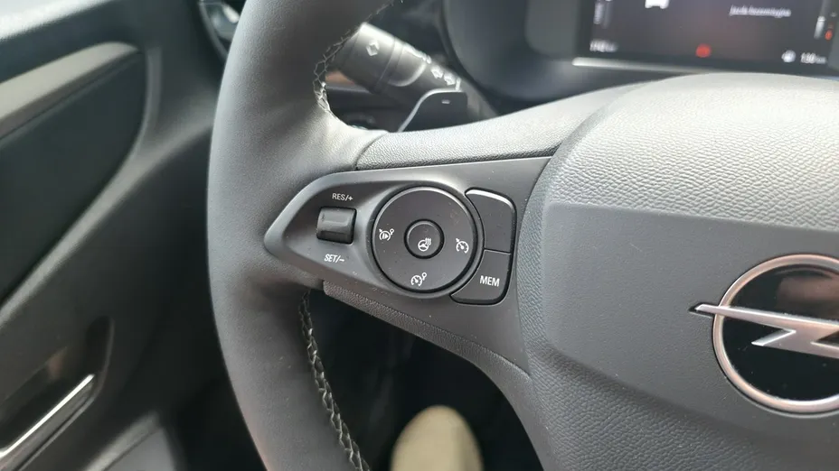 OPEL Corsa -