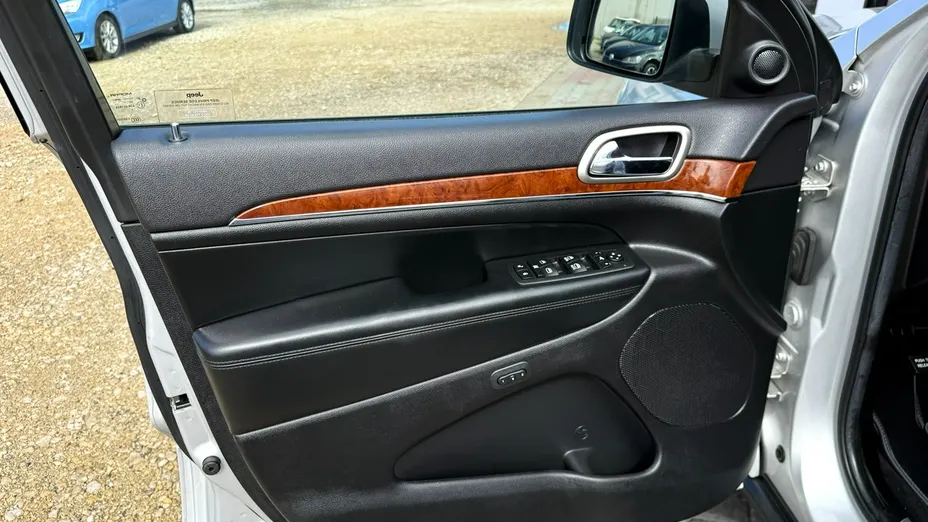 JEEP Grand Cherokee -