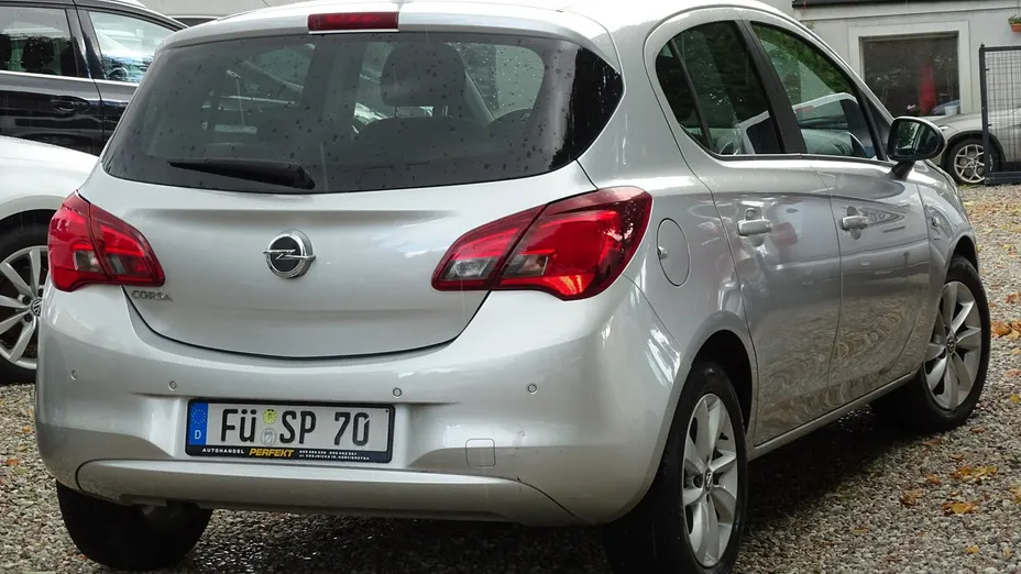 OPEL Corsa -