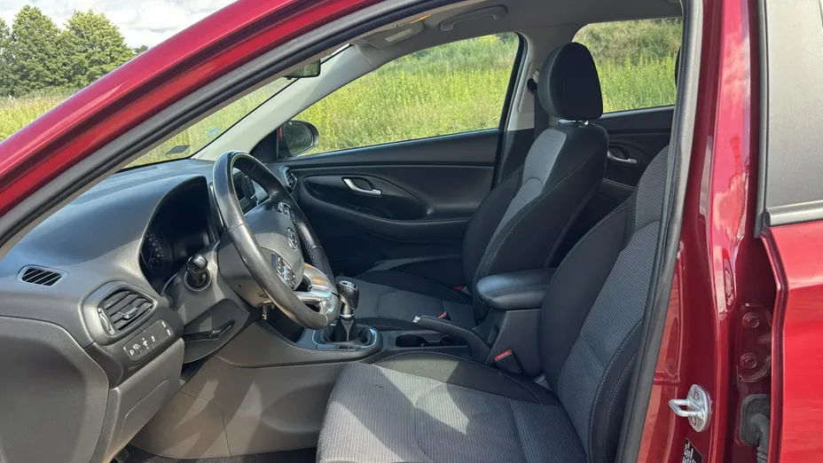 HYUNDAI i30 -
