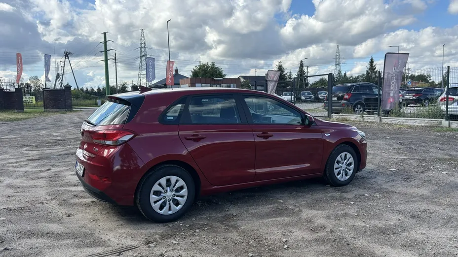 HYUNDAI i30 -