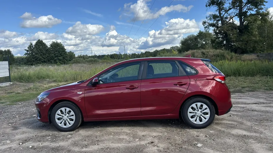 HYUNDAI i30 -
