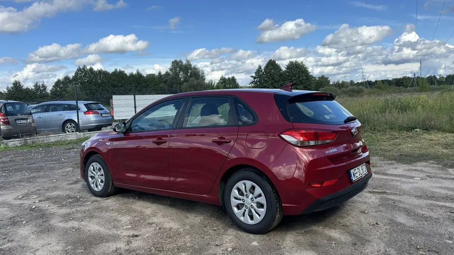 HYUNDAI i30 -