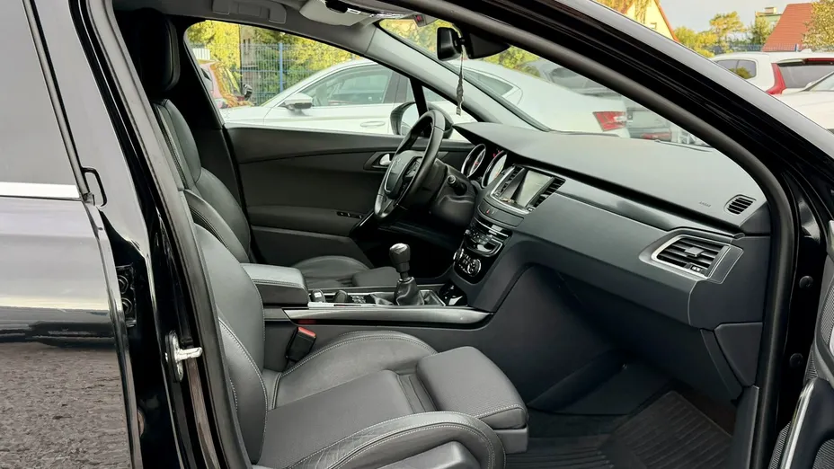 PEUGEOT 508 -