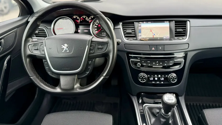 PEUGEOT 508 -