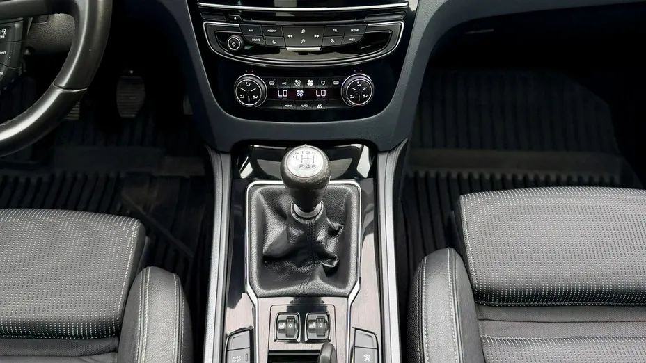 PEUGEOT 508 -