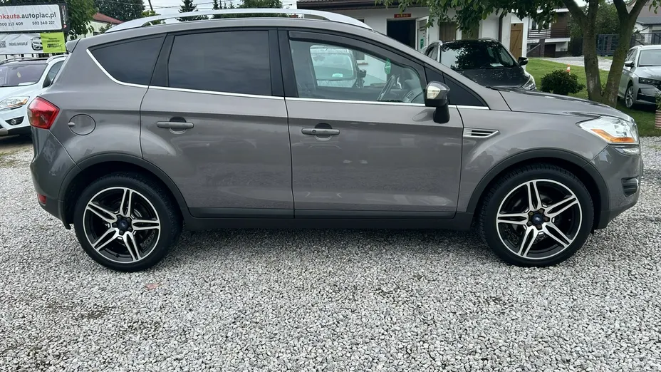 FORD Kuga -
