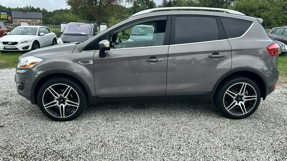 FORD Kuga -