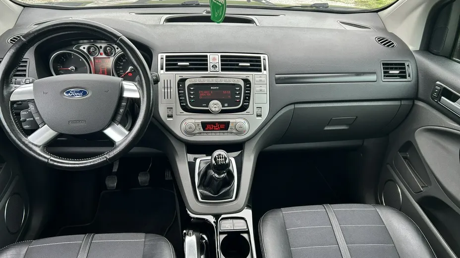 FORD Kuga -