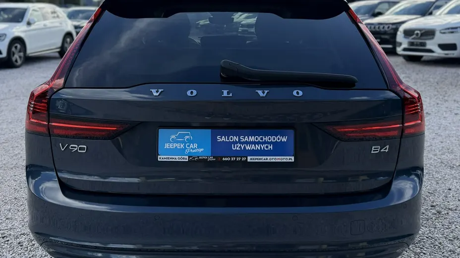 VOLVO V90 -