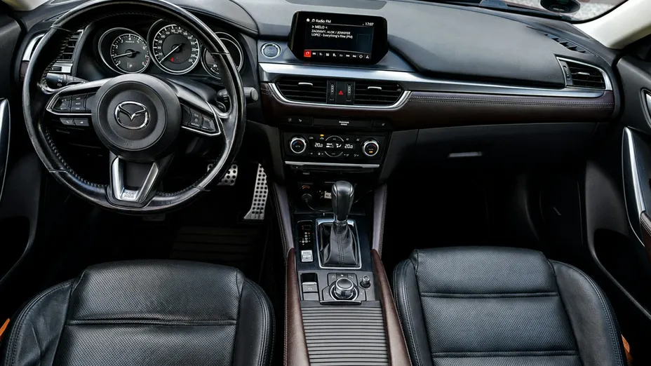 MAZDA 6 -