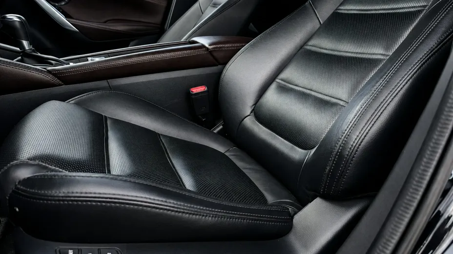 MAZDA 6 -