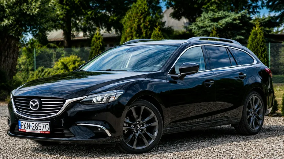 MAZDA 6 -