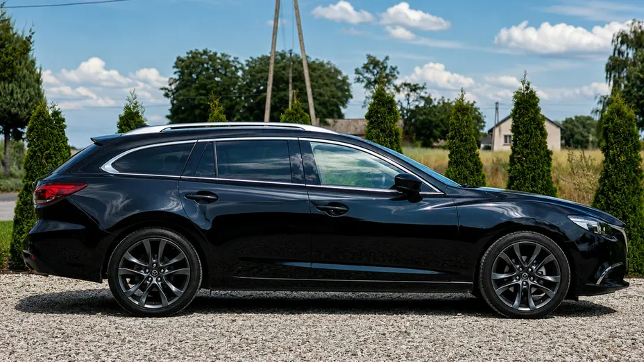 MAZDA 6 -