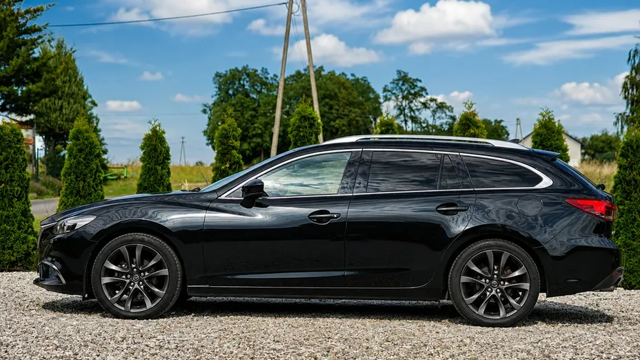 MAZDA 6 -