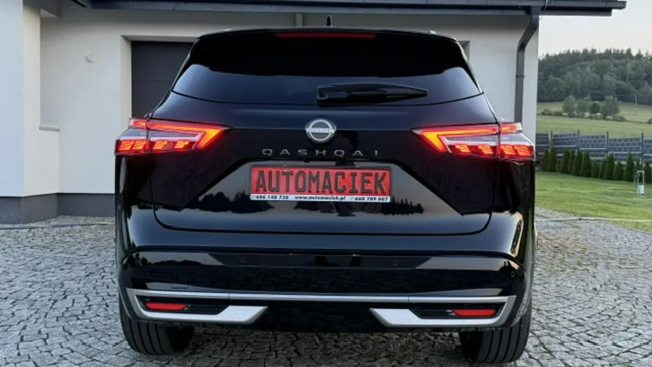 NISSAN Qashqai -