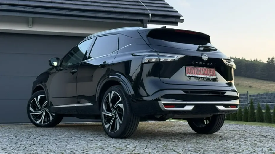 NISSAN Qashqai -