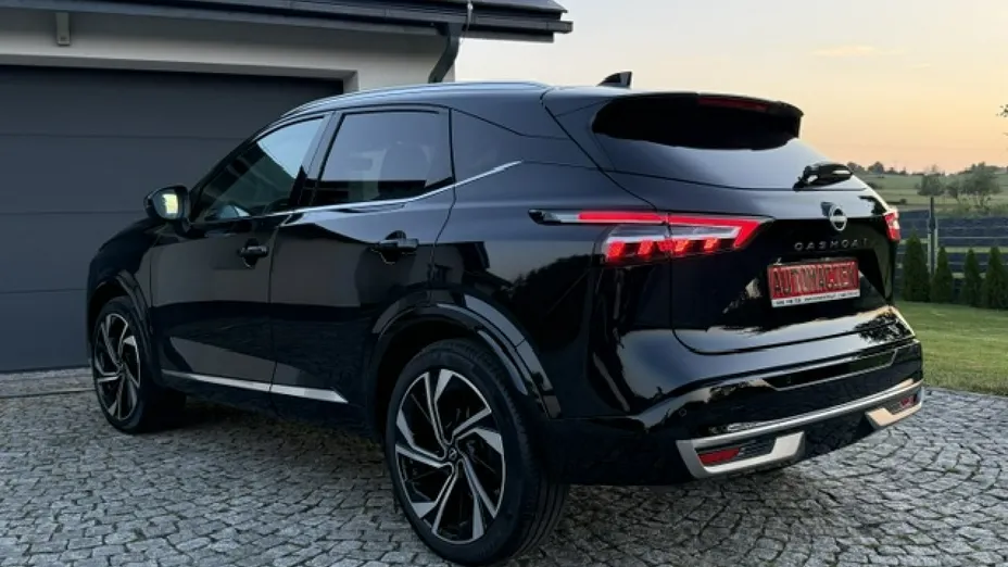 NISSAN Qashqai -