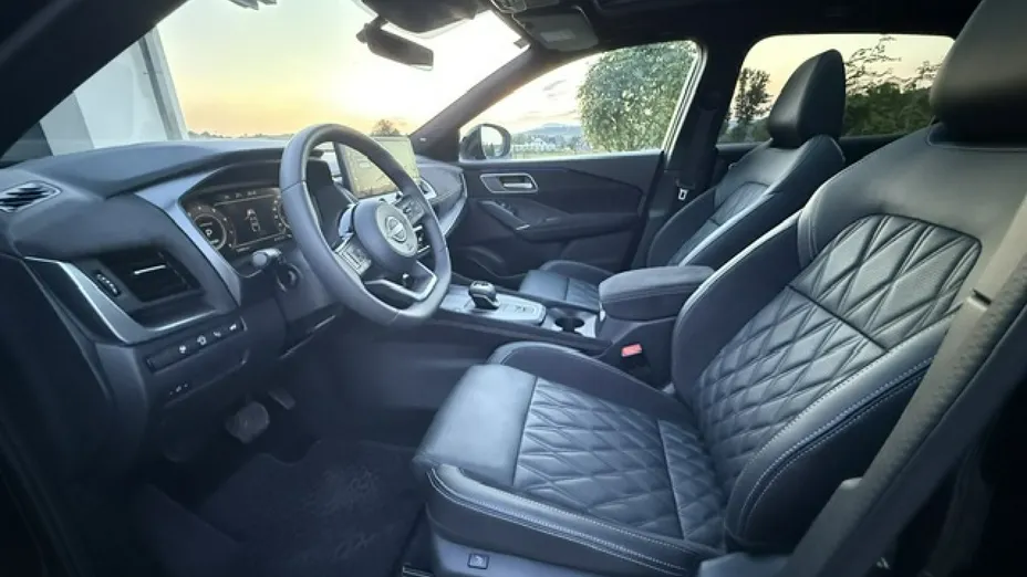 NISSAN Qashqai -