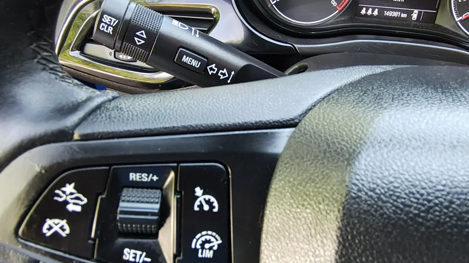 OPEL Corsa -