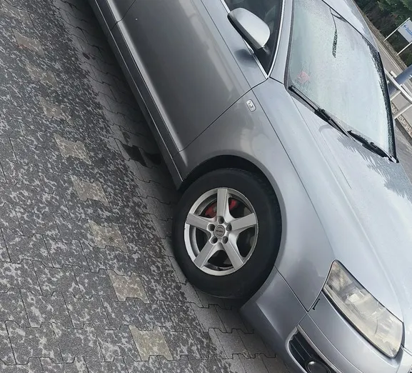 AUDI A6 -