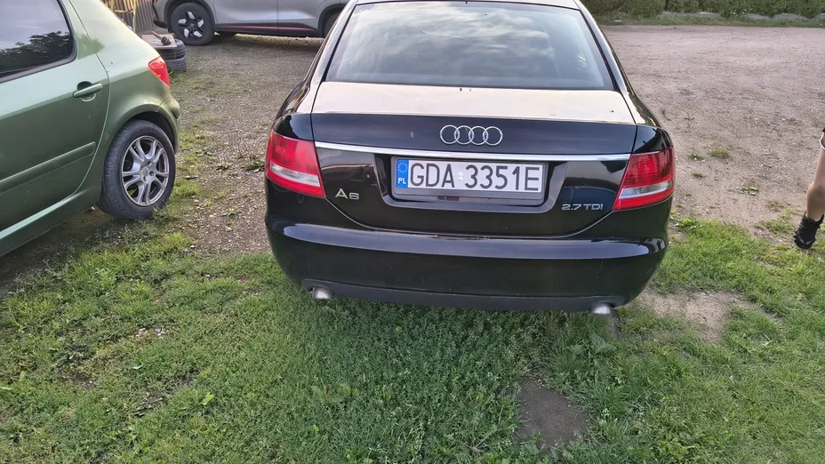 AUDI A6 -