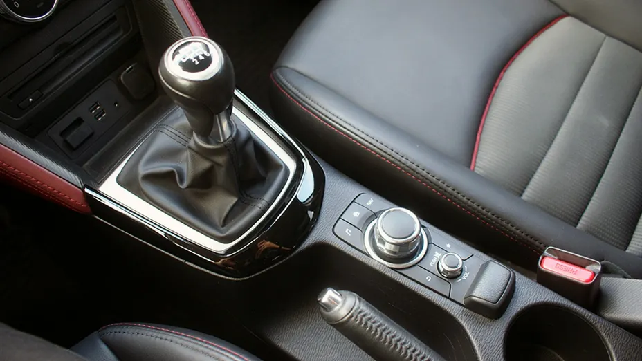 MAZDA CX-3 -