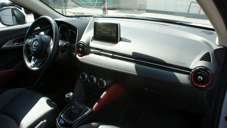 MAZDA CX-3 -