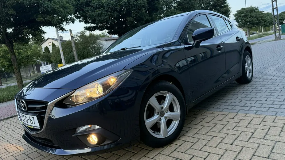 MAZDA 3 -