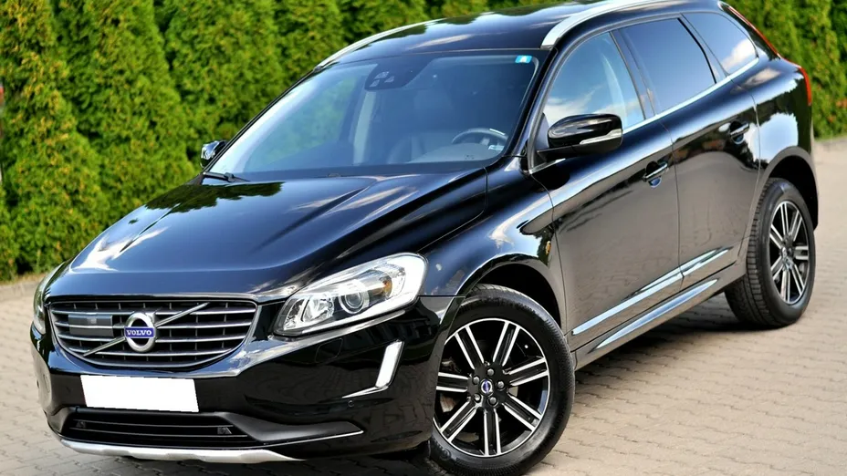 VOLVO XC60 -