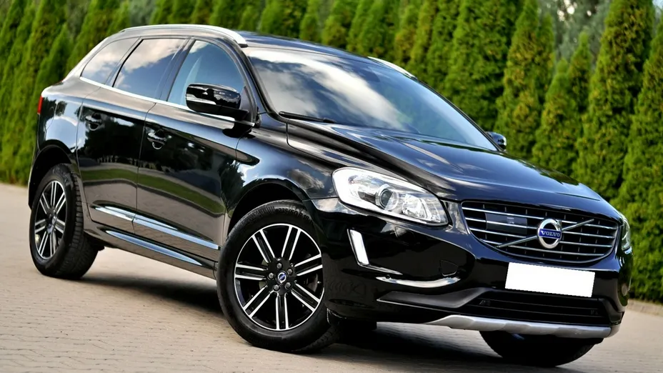 VOLVO XC60 -