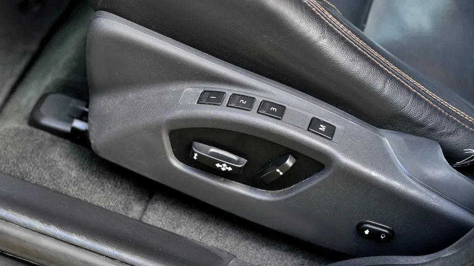 VOLVO XC60 -