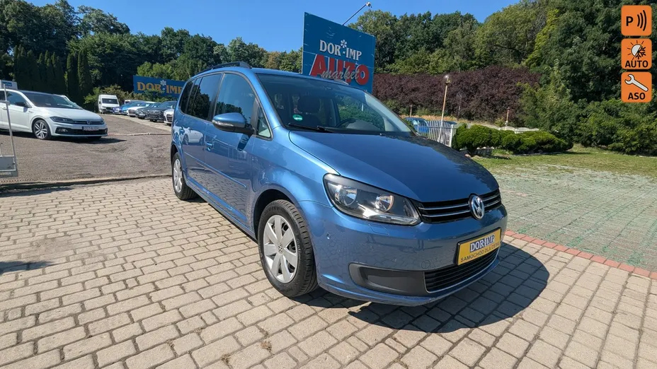 VOLKSWAGEN Touran -