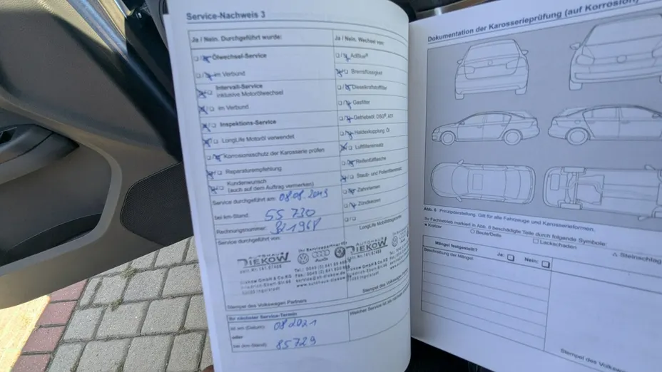 VOLKSWAGEN Touran -