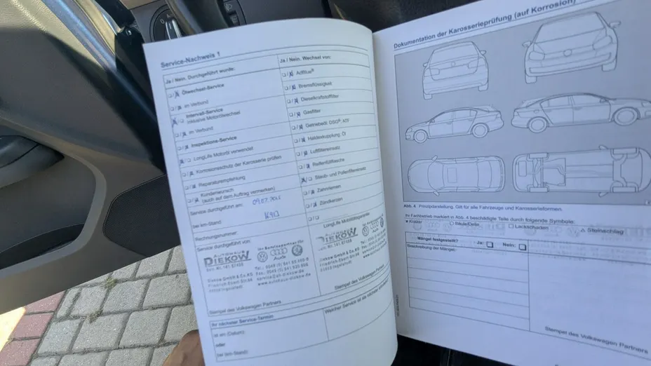 VOLKSWAGEN Touran -