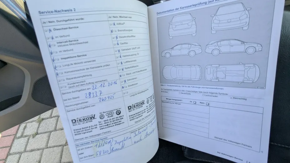 VOLKSWAGEN Touran -