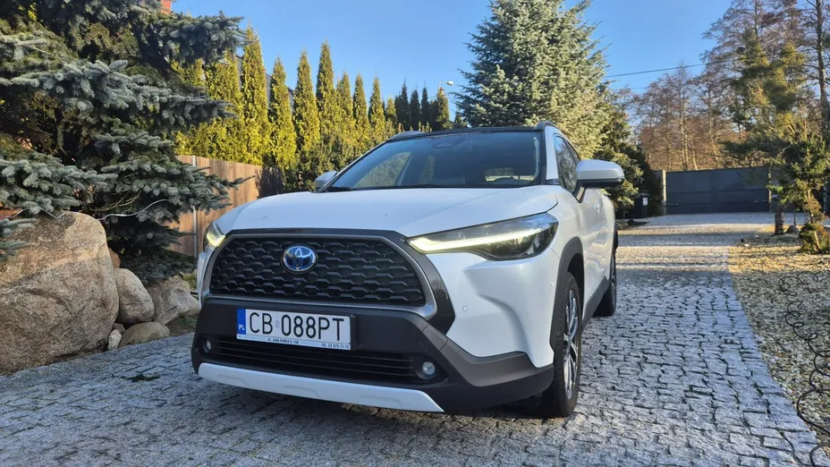 TOYOTA Corolla Cross -