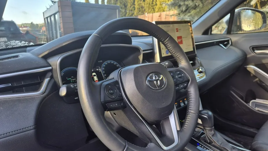TOYOTA Corolla Cross -