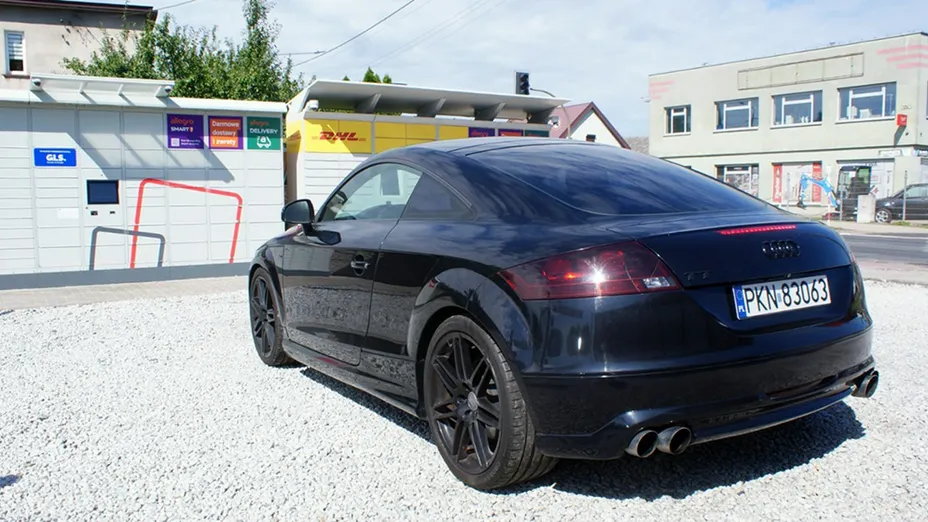 AUDI TT -