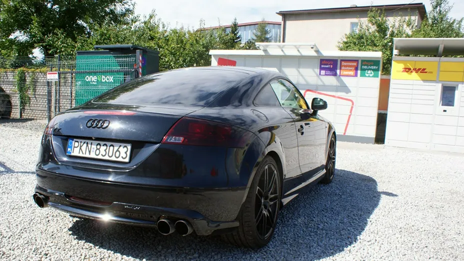 AUDI TT -