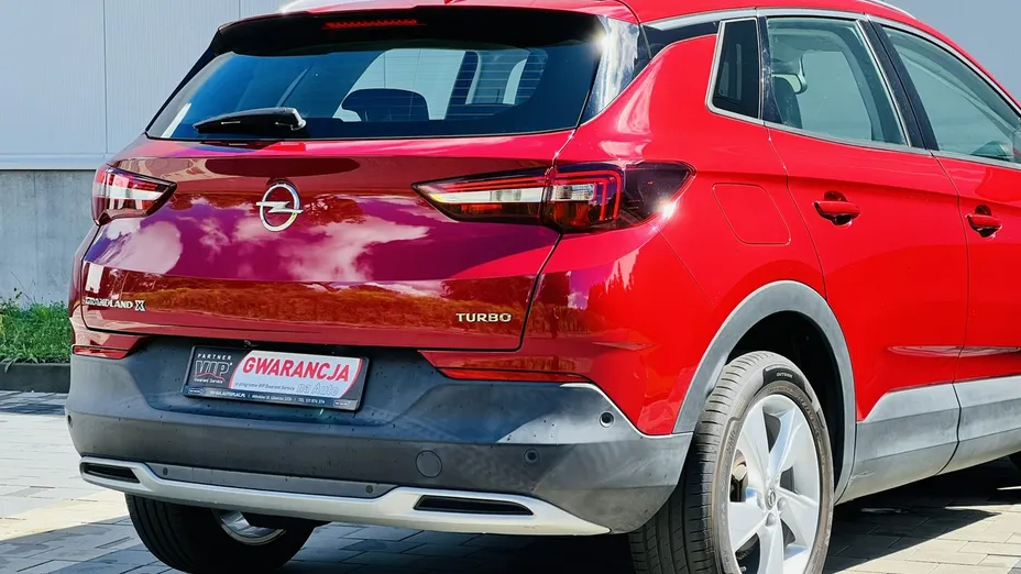 OPEL Grandland X -