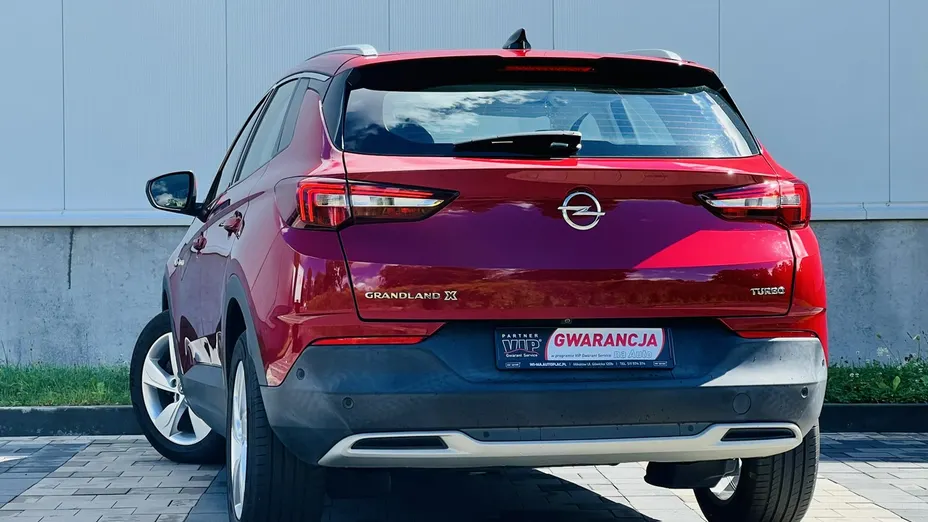 OPEL Grandland X -