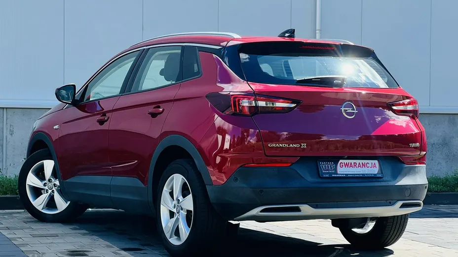 OPEL Grandland X -