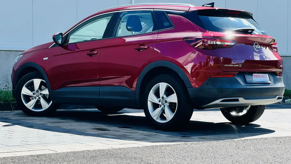 OPEL Grandland X -